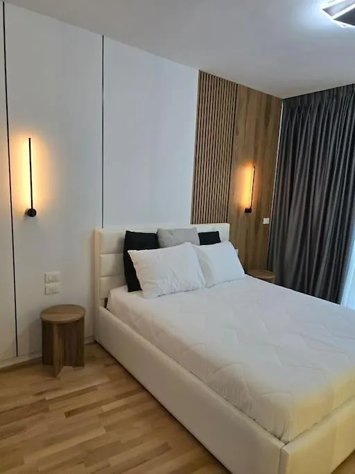 Lake View Apartment Tirana 0*,