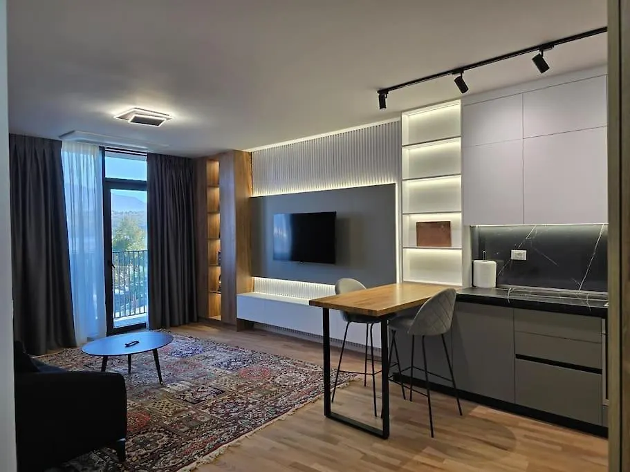 Lake View Apartment Tirana